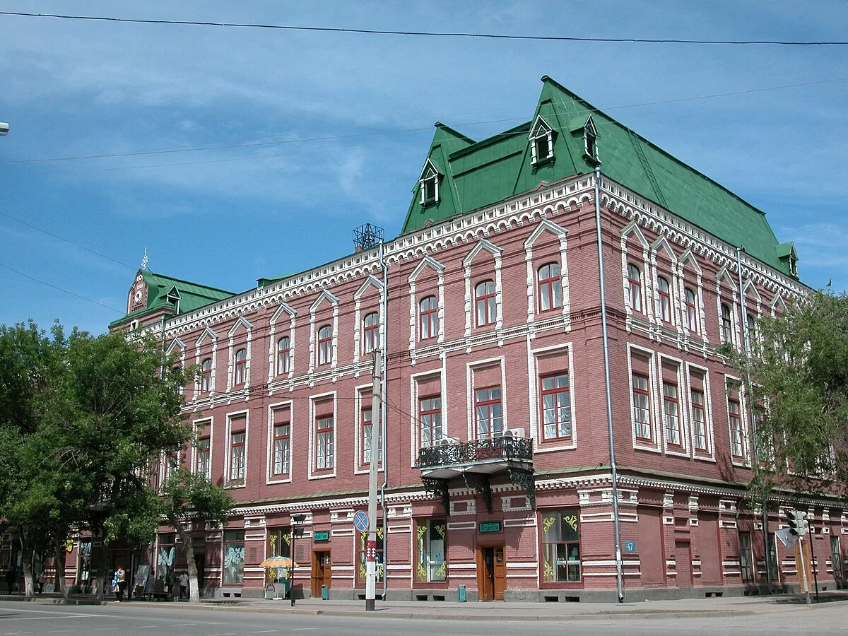 КАРЕВ ҮЙІ