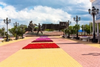 Монумент «Целинникам» (каз. «Тың игерушілер» монументі)