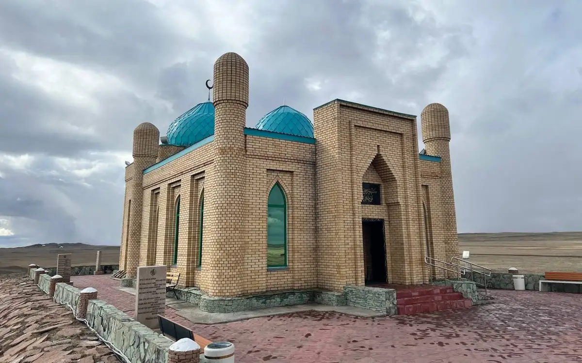 Мавзолей Мәшһүр Жүсіп