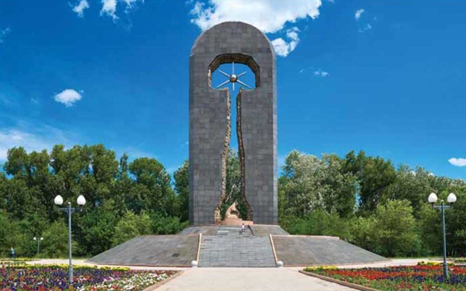 мемориал «Сильнее смерти».